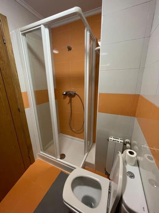 Apartamento Centro Con Garaje 카스트로우르디알레스 외부 사진